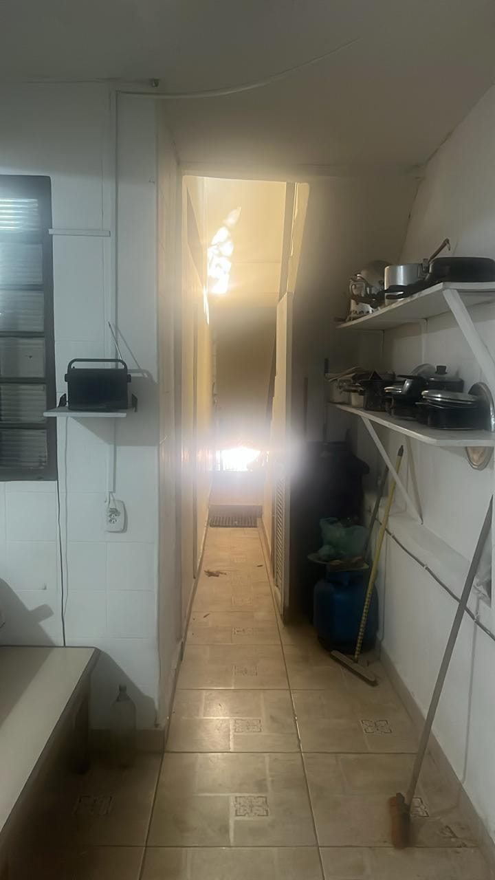 Casa para alugar com 3 quartos, 120m² - Foto 13