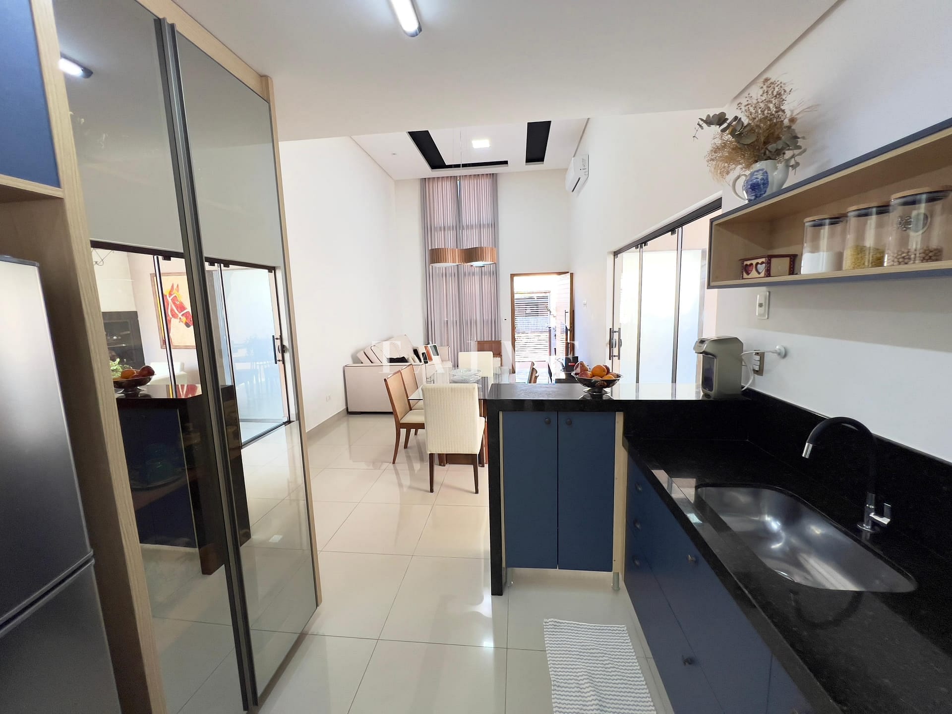 Casa à venda com 3 quartos, 118m² - Foto 11
