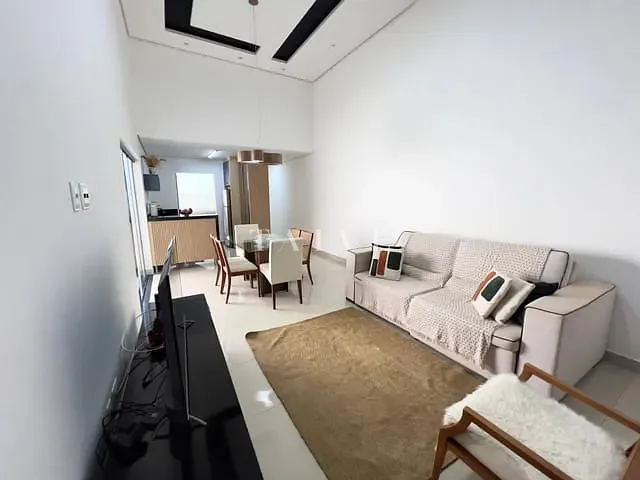 Casa 3 quartos e 2 banheiros, à venda, no bairro Monte Carlo em Londrina