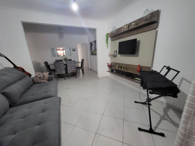 Casa com 165m² 2 quartos e 1 banheiro, à venda, no bairro Quiririm em Taubaté