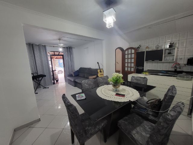 Casa com 165m² 2 quartos e 1 banheiro, à venda, no bairro Quiririm em Taubaté