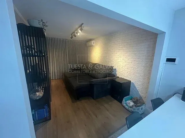 Casa 3 quartos e 2 banheiros, à venda, no bairro Campo Comprido em Curitiba