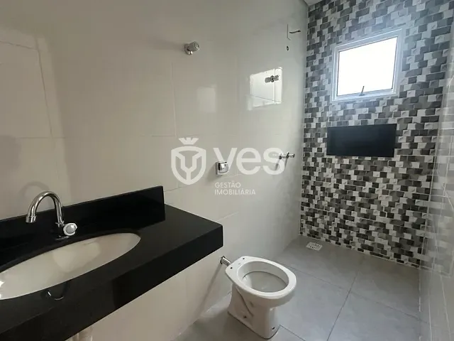 Casa com 100m² 2 quartos e 1 banheiro, à venda, no bairro Loteamento Residencial Dona Adélia II em Araxá