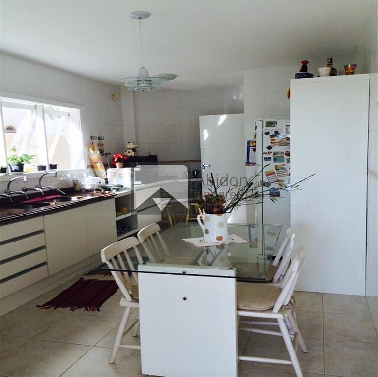 Casa à venda com 3 quartos, 236m² - Foto 31