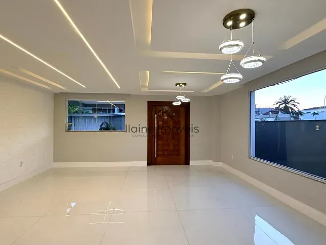 Casa com 300m² 4 quartos e 4 banheiros, à venda, no bairro Recreio dos Bandeirantes em Rio de Janeiro