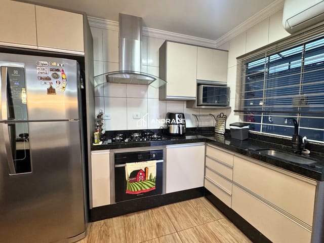 Casa com 216m² 2 quartos e 1 banheiro, à venda, no bairro Jardim Paraíso em Apucarana