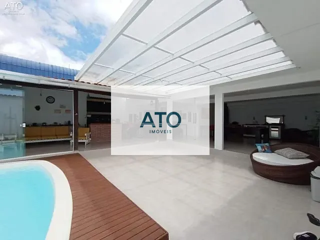 Casa com 465m² 3 quartos e 2 banheiros, à venda, no bairro Centro em Tijucas