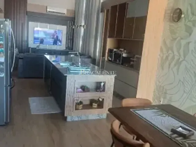 Casa com 250m² 4 quartos e 5 banheiros, à venda, no bairro Swiss Park em Campinas