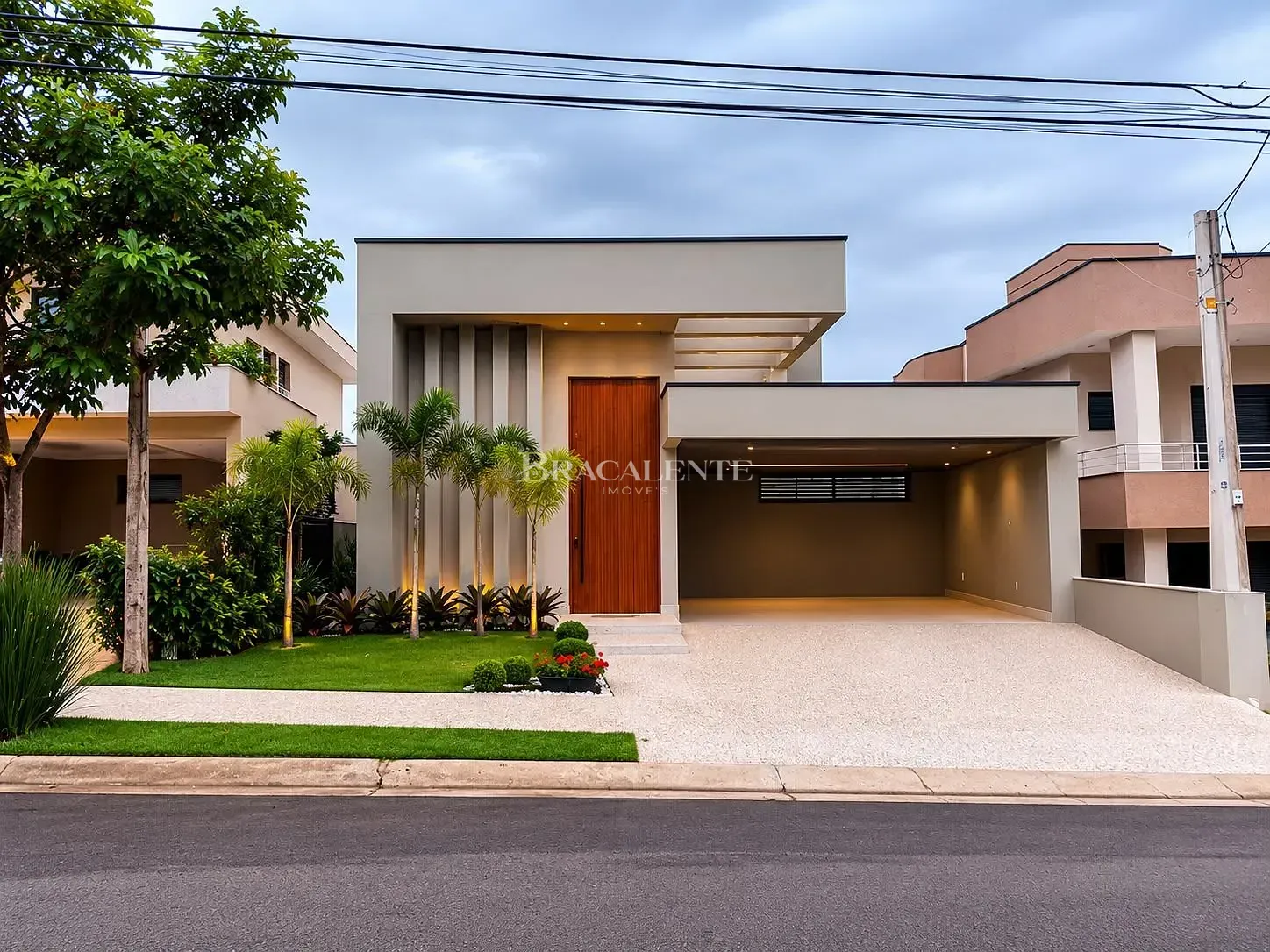 Casa, 4 quartos, 237 m² - Foto 1