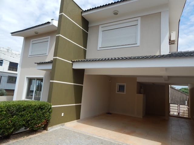 Casa com 576m² 3 quartos e 4 banheiros, à venda, no bairro Estrela em Ponta Grossa