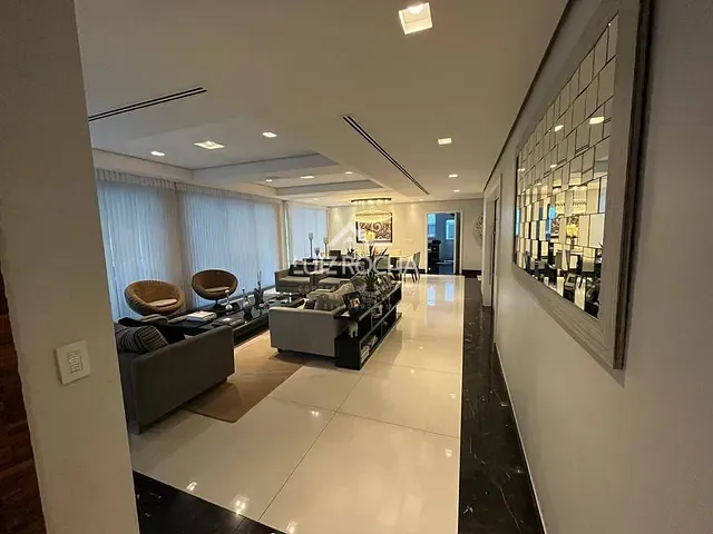 Casa com 875m² 4 quartos e 5 banheiros, à venda, no bairro Umuarama em Osasco