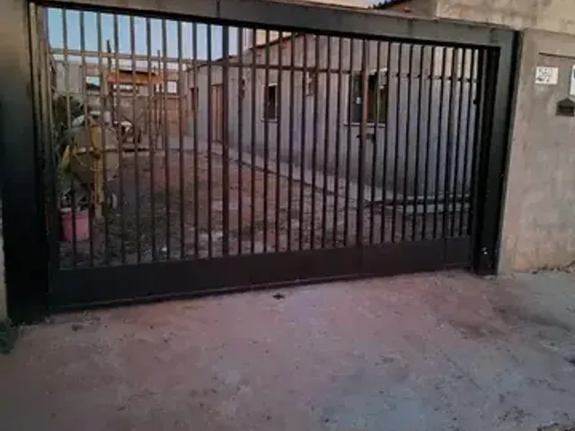 Casa com 200m² 2 quartos e 2 banheiros, à venda, no bairro Menezes 3 em Bady Bassitt