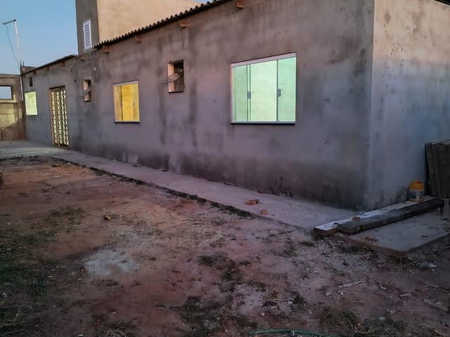 Casa com 200m² 2 quartos e 2 banheiros, à venda, no bairro Menezes 3 em Bady Bassitt