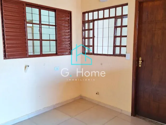 Casa com 180m² 3 quartos e 1 banheiro, à venda, no bairro Columbia em Londrina