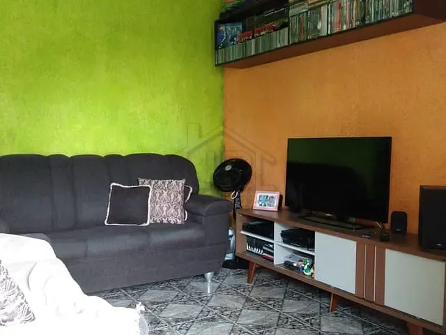 Casa com 125m² 2 quartos e 1 banheiro, à venda, no bairro Jardim Zaira em Mauá