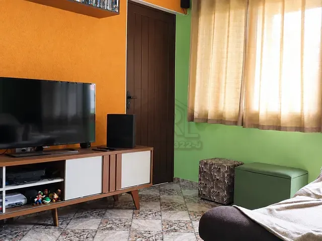 Casa com 125m² 2 quartos e 1 banheiro, à venda, no bairro Jardim Zaira em Mauá