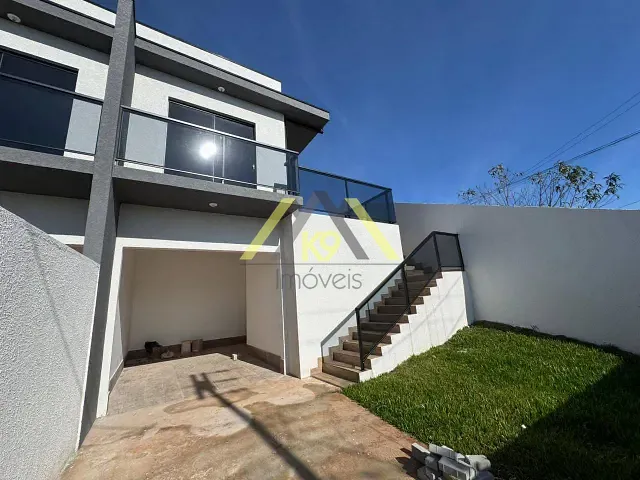 Casa 3 quartos e 2 banheiros, à venda, no bairro Santa Terezinha em Colombo