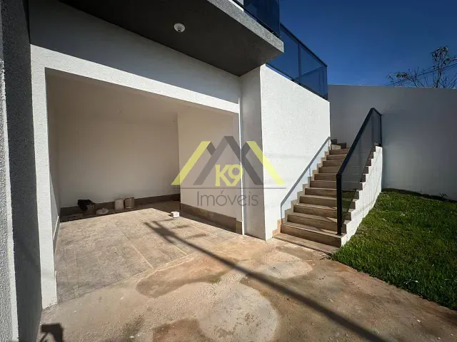 Casa 3 quartos e 2 banheiros, à venda, no bairro Santa Terezinha em Colombo