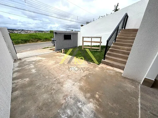 Casa 3 quartos e 2 banheiros, à venda, no bairro Santa Terezinha em Colombo