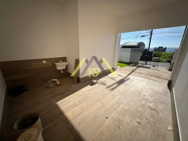 Casa 3 quartos e 2 banheiros, à venda, no bairro Santa Terezinha em Colombo