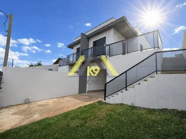 Casa 3 quartos e 2 banheiros, à venda, no bairro Santa Terezinha em Colombo