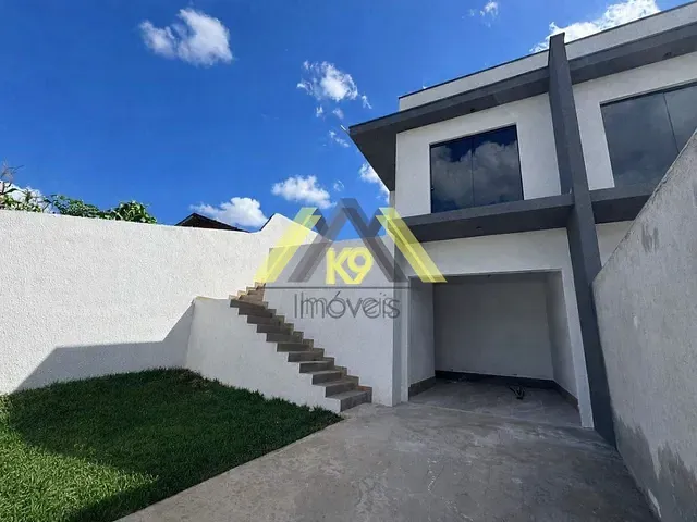 Casa 3 quartos e 2 banheiros, à venda, no bairro Santa Terezinha em Colombo