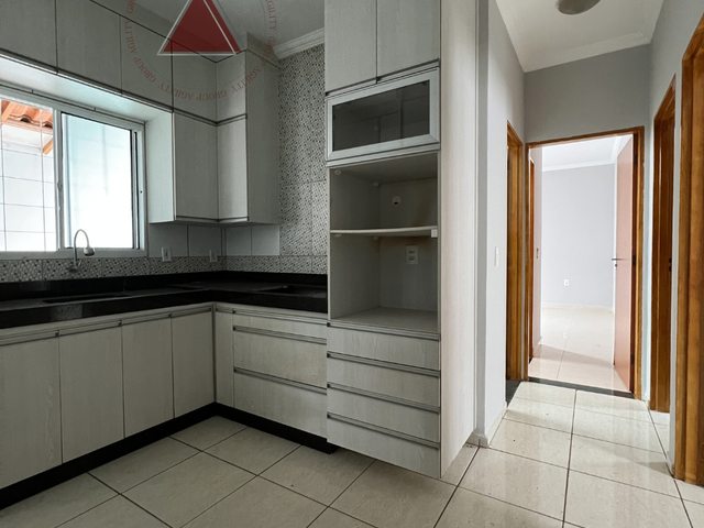 Casa com 209m² 3 quartos e 3 banheiros, à venda, no bairro Villagio Mundo Novo em Franca