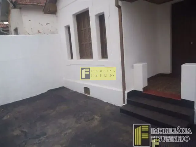 Casa com 80m² 2 quartos e 1 banheiro, para alugar, no bairro Parque Industrial em São José do Rio Preto