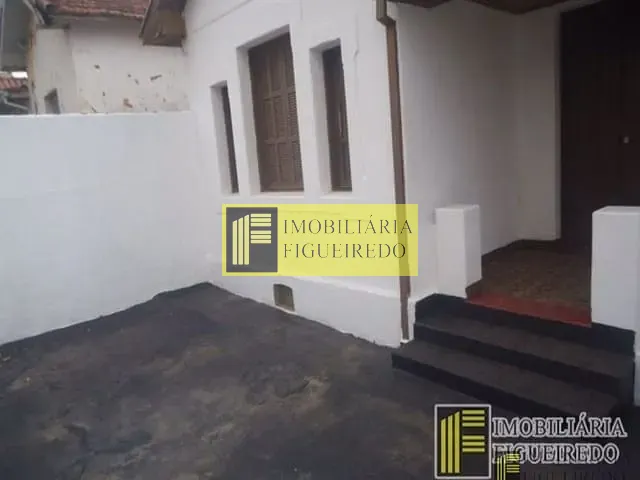 Casa com 80m² 2 quartos e 1 banheiro, para alugar, no bairro Parque Industrial em São José do Rio Preto