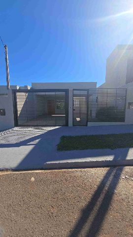Casa com 200m² 3 quartos e 2 banheiros, à venda, no bairro Jardim Munique em Maringá
