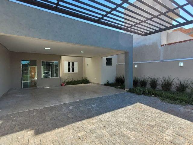 Casa com 200m² 3 quartos e 2 banheiros, à venda, no bairro Jardim Munique em Maringá