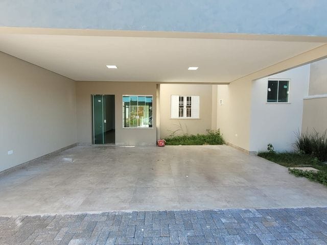 Casa com 200m² 3 quartos e 2 banheiros, à venda, no bairro Jardim Munique em Maringá