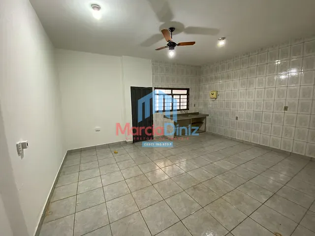 Casa 3 quartos e 1 banheiro, para alugar, no bairro Centro em Ituverava