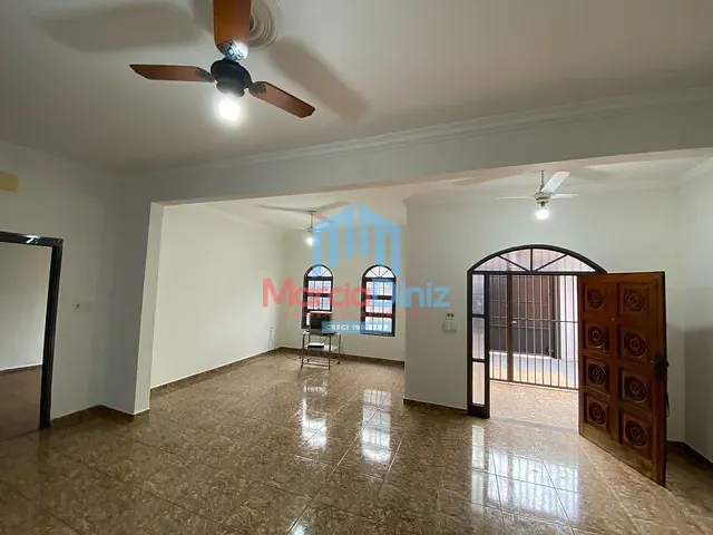 Casa 3 quartos e 1 banheiro, para alugar, no bairro Centro em Ituverava