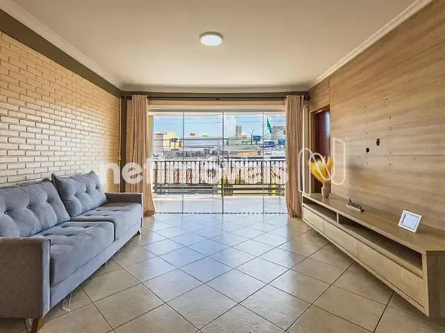Casa 3 quartos e 3 banheiros, à venda, no bairro Candangolândia em Brasília