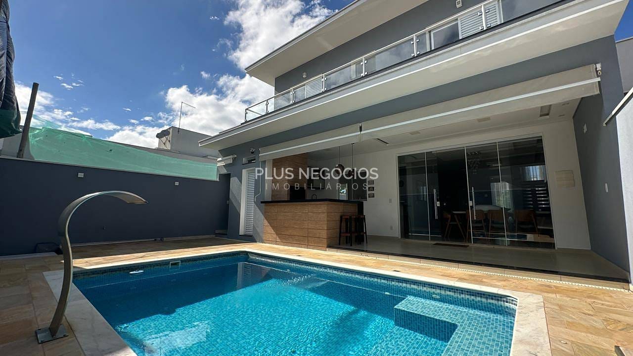 Casa, 4 quartos, 246 m² - Foto 1