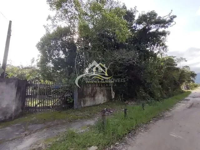 Casa com 1575m², à venda, no bairro Boracéia em Bertioga