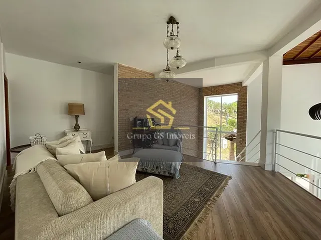 Casa com 737m² 4 quartos e 5 banheiros, à venda ou para alugar, no bairro Pinheiro em Valinhos