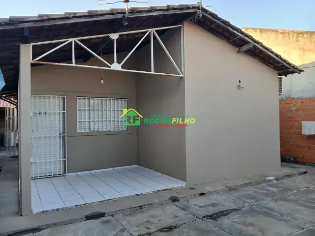 Casa com 200m² 3 quartos e 1 banheiro, à venda, no bairro Parque Sul em Teresina