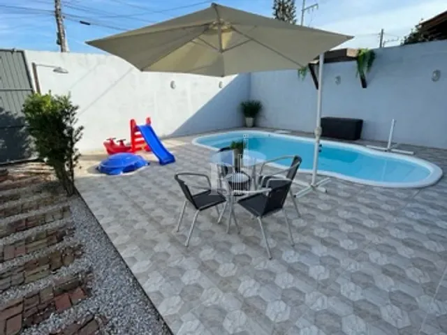 Casa 3 quartos e 2 banheiros, à venda, no bairro Centro em Tijucas