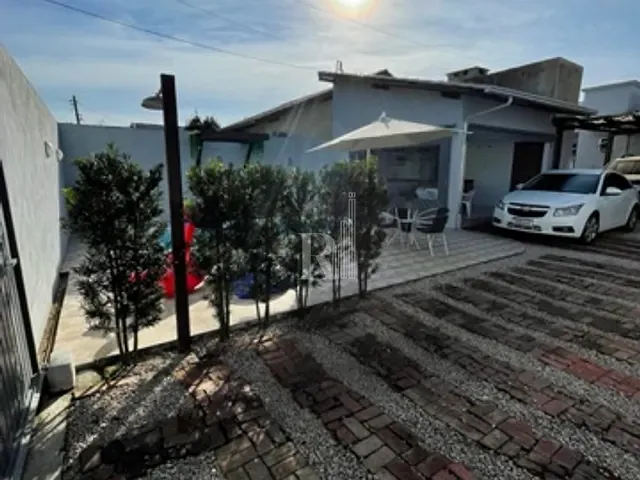 Casa 3 quartos e 2 banheiros, à venda, no bairro Centro em Tijucas