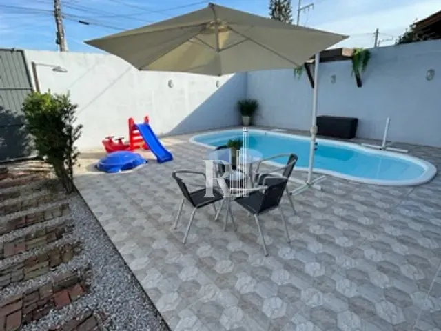 Casa 3 quartos e 2 banheiros, à venda, no bairro Centro em Tijucas