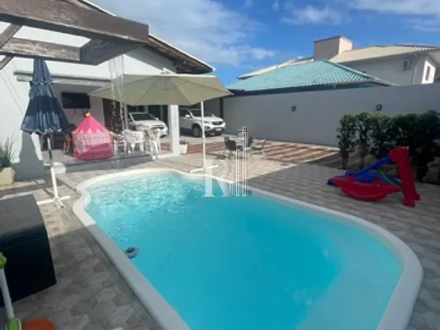 Casa 3 quartos e 2 banheiros, à venda, no bairro Centro em Tijucas