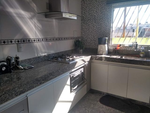 Casa com 360m² 3 quartos e 2 banheiros, à venda, no bairro Tupi B em Belo Horizonte