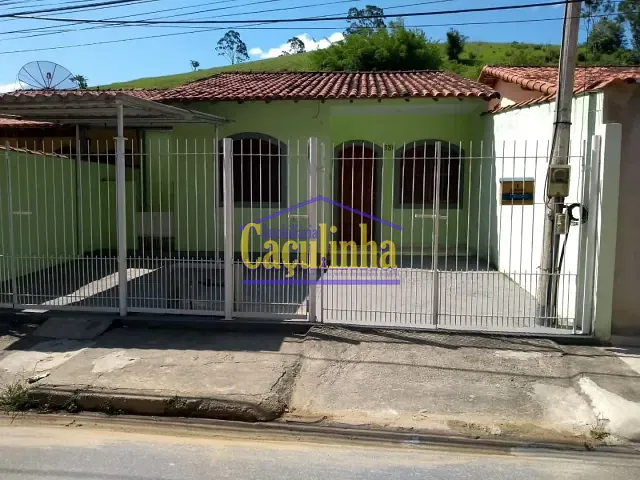 Casa com 121m² 2 quartos e 1 banheiro, à venda, no bairro Oficinas Velhas em Barra do Piraí