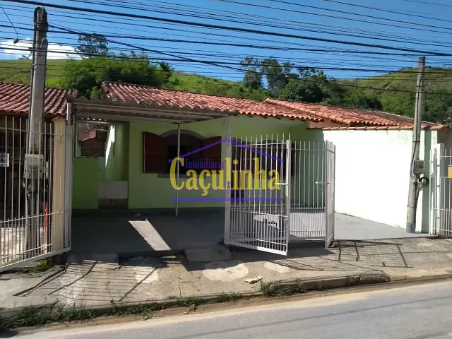 Casa com 121m² 2 quartos e 1 banheiro, à venda, no bairro Oficinas Velhas em Barra do Piraí