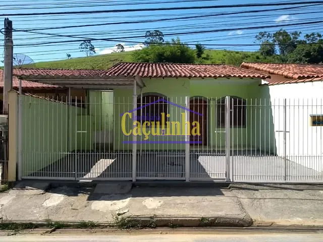 Casa com 121m² 2 quartos e 1 banheiro, à venda, no bairro Oficinas Velhas em Barra do Piraí