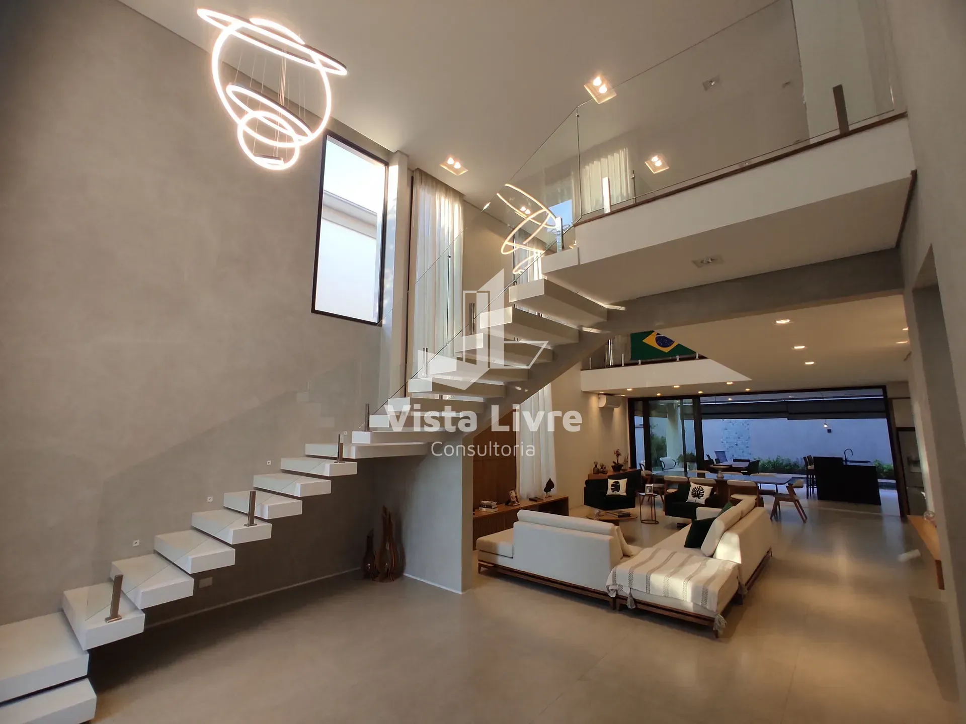 Casa, 4 quartos, 349 m² - Foto 1