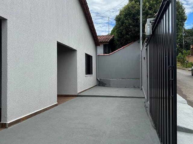 Casa com 255m² 3 quartos e 1 banheiro, à venda, no bairro Setor Parque das Américas em Nerópolis