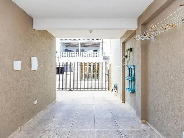 Casa com 111m² 3 quartos e 2 banheiros, à venda, no bairro Sítio Cercado em Curitiba